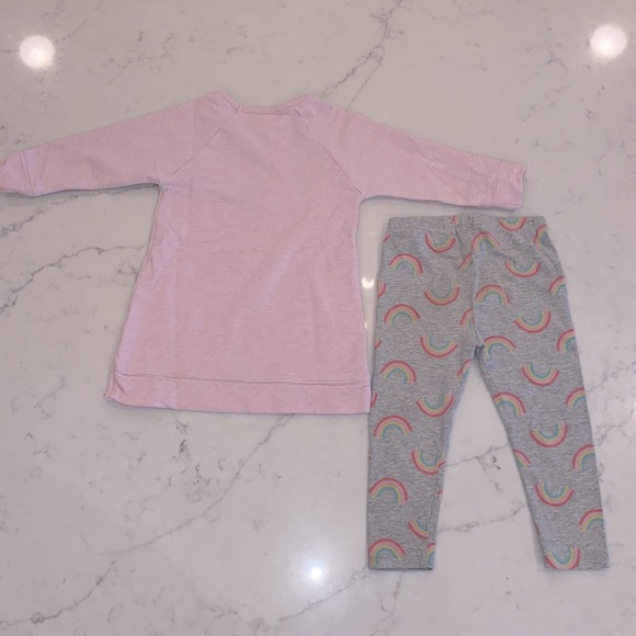 Monica + Andy Pink Heather Tunic/ Gap Rainbow Leggings Play Set (2T) - Picture 5 of 7